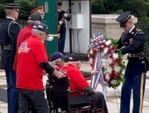 Veterans laying wreath at the Tomb of the Unknown Soldier